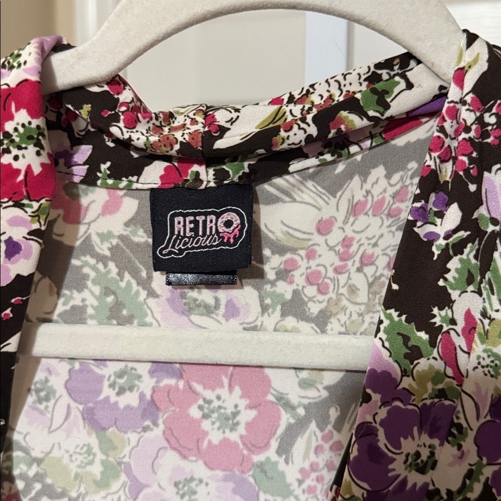 Retrolicious Black Floral Midi Dress - Picture 3 of 3